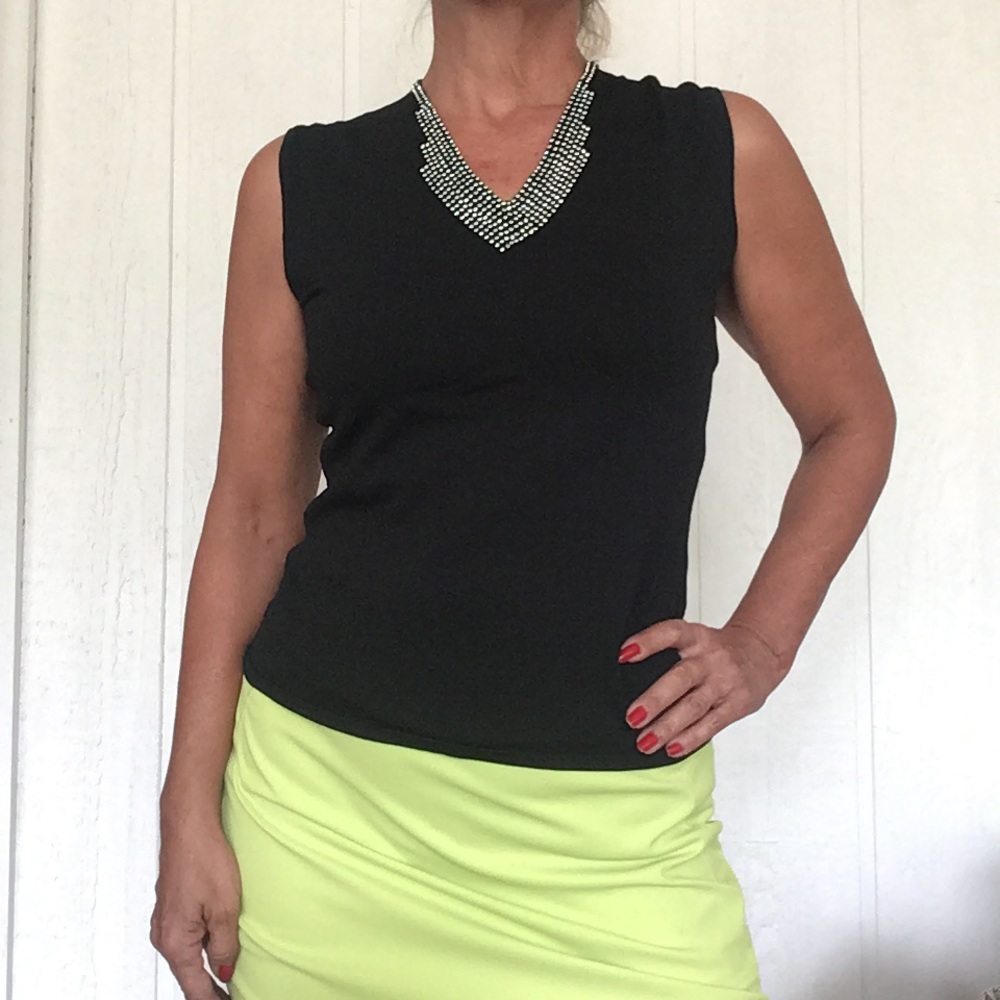 AD ORIGINALS BLACK RHINESTONE NECKLINE SLEEVELESS TOP SMALL